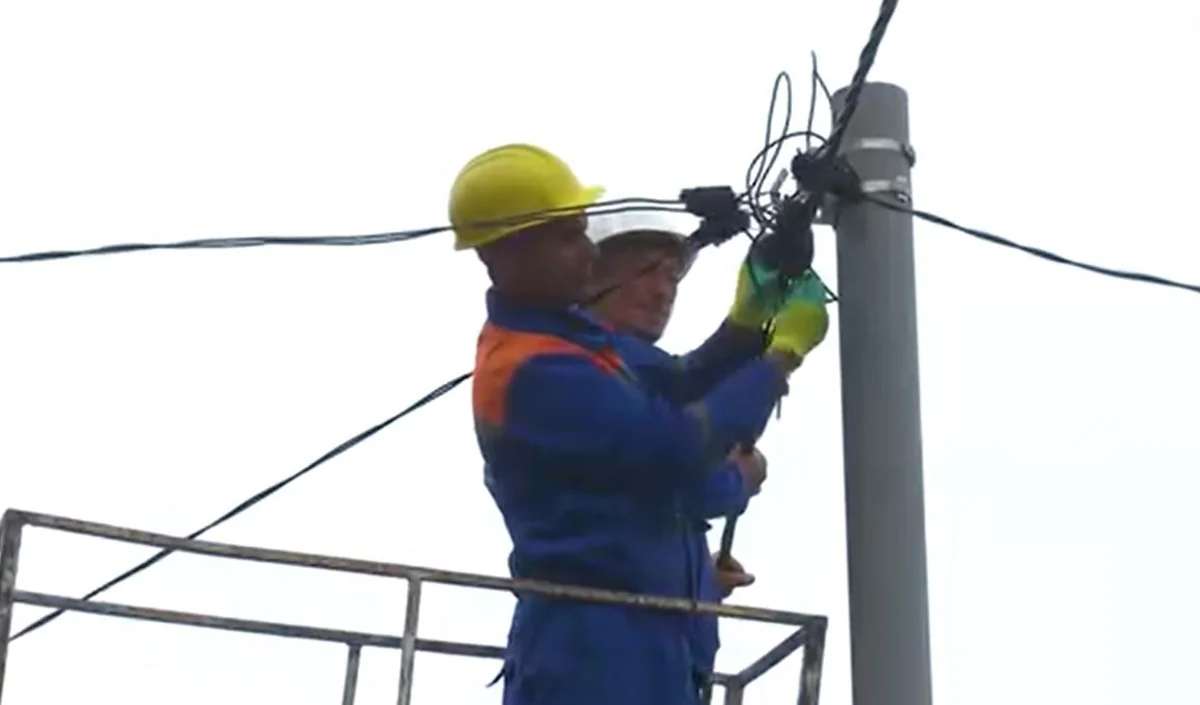 “Azərişıq” Gədəbəyin 4 kəndində elektrik şəbəkələrini yeniləyir