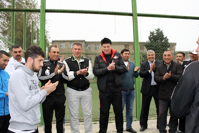 ​Rinat Dasayev Neftçinin düşərgəsində olub