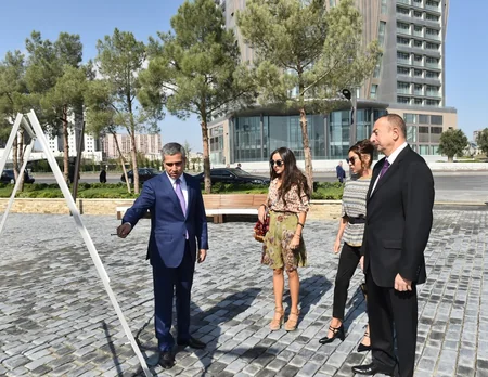 Azərbaycan Prezidenti Xətai rayonunda yeni yaradılan park kompleksinin açılışında iştirak edib