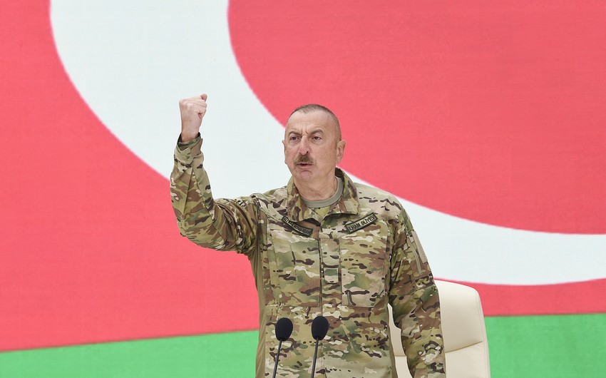 Azərbaycan Prezidenti Ermənistandakı revanşist qüvvələrə xəbərdarlıq edib: Dəmir yumruq yerindədir