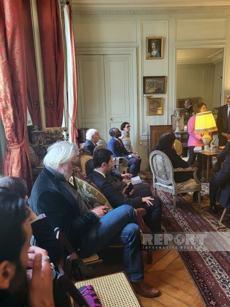 Parisdə Sumqayıt hadisələrinə həsr olunmuş dəyirmi masa keçirilib