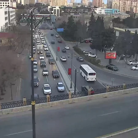 Bakıda 14 istiqamətdə tıxac yaranıb - SİYAHI