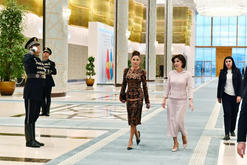 Mehriban Əliyeva Ziroatxon Mirziyoyeva ilə görüşüb