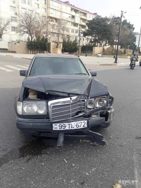 Sumqayıtda qəza törədən sürücü hadisə yerindən qaçdı - FOTO
