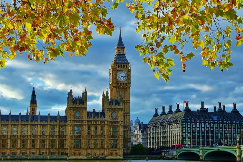 Britaniyada qədim çaydan yarım milyon dollara satılıb