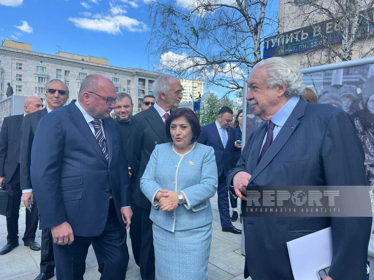 Sahibə Qafarova TASS-da Heydər Əliyevin 100 illiyinə həsr olunan sərgi ilə tanış olub