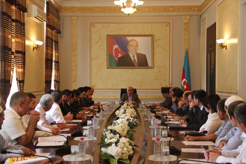 Yeni qeydiyyatdan keçən 17 dini icmaya şəhadətnamələr təqdim olunub
