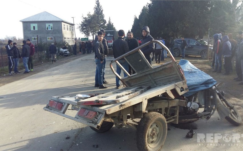 Cəlilabadda motosikl minik avtomobili ilə toqquşub, xəsarət alan var