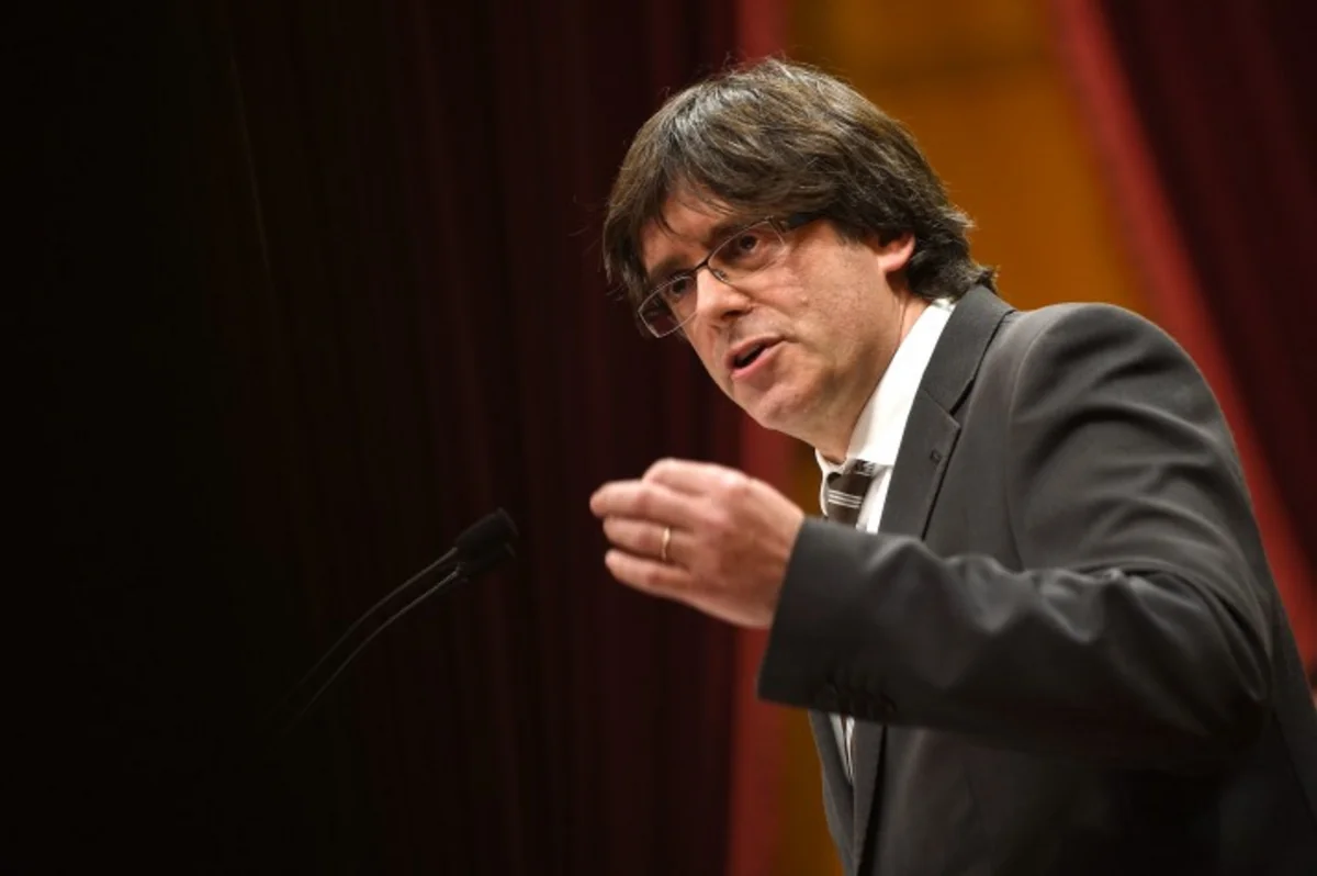 Puigdemont leaves for Denmark despite warnings