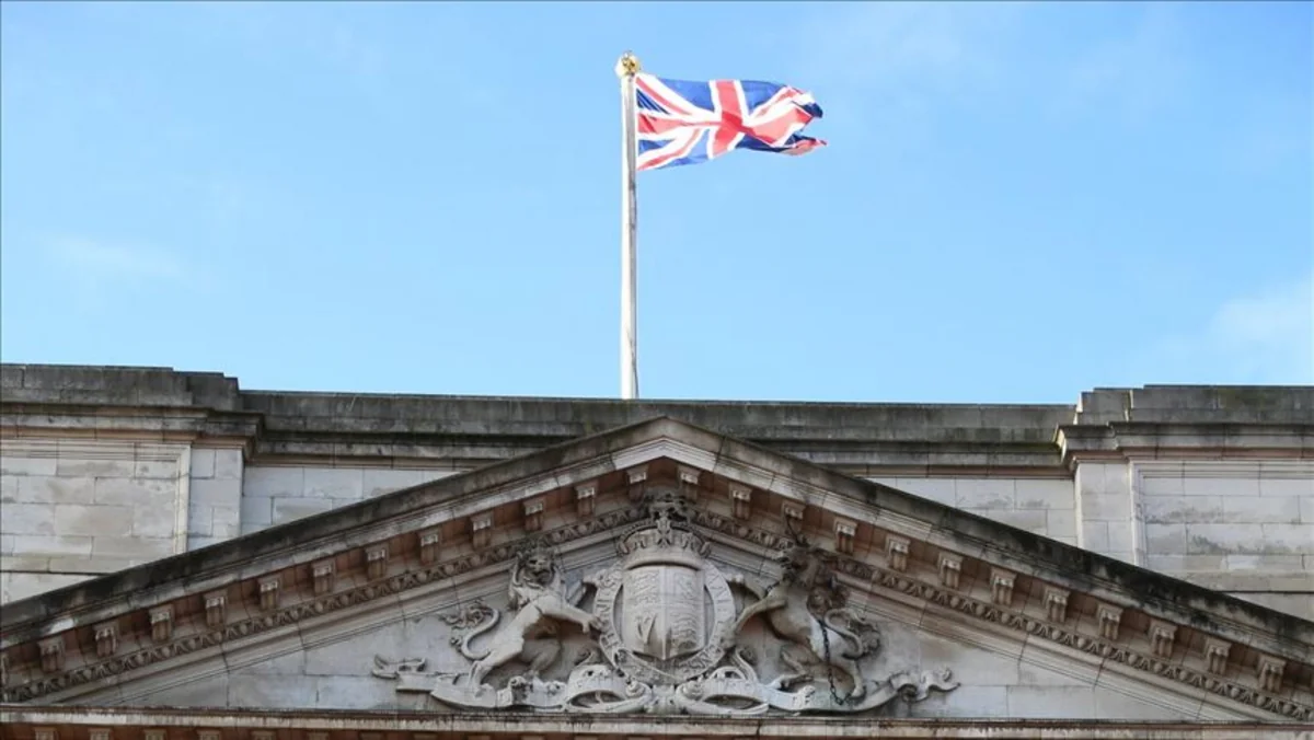 Çin səfiri Böyük Britaniya Xarici İşlər Nazirliyinə çağırılıb