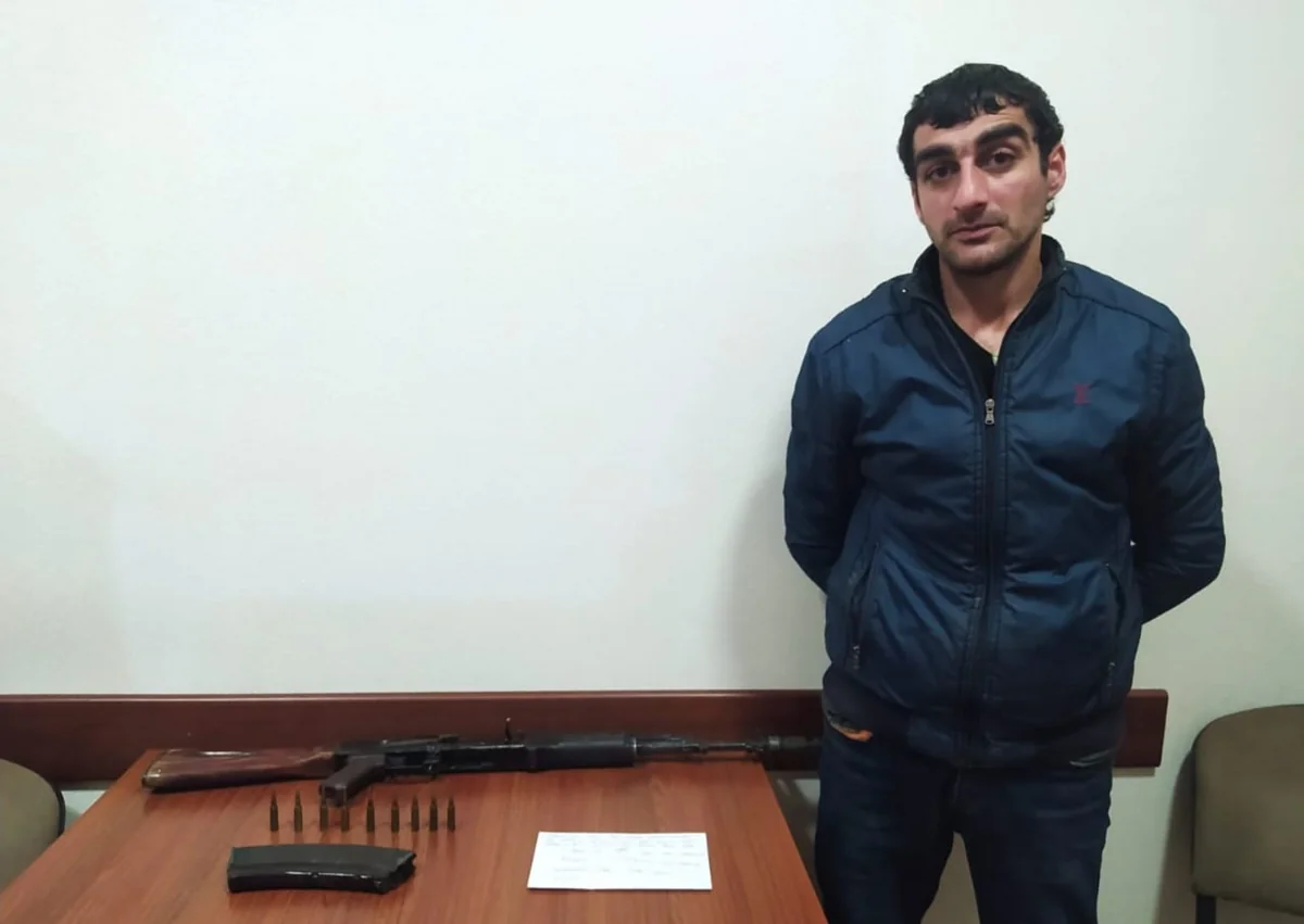 Yevlaxda odlu silah satmaqda şübhəli bilinən şəxs saxlanılıb