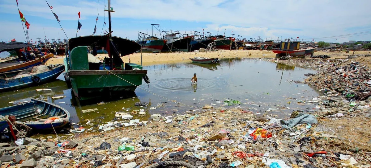 Nazirlik rəsmisi: Dənizi çirkləndirənlərə qarşı sərt inzibati və hüquqi tədbirlər görüləcək