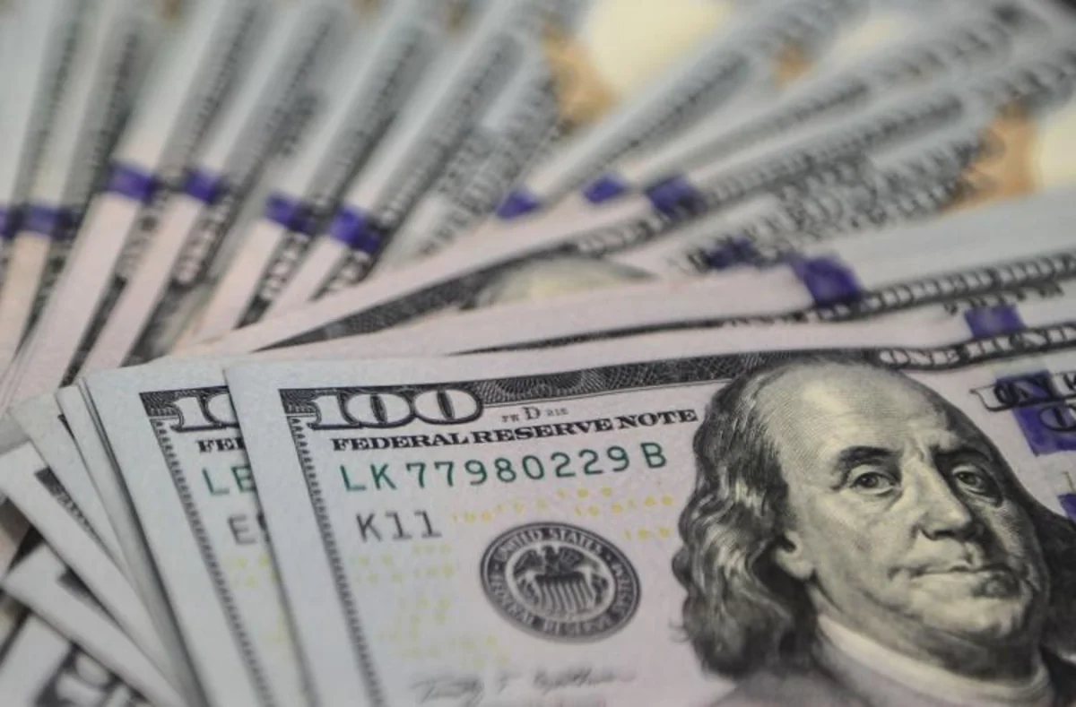 FES sədrinin açıqlamaları qeyri-müəyyənlik yaradıb, dollar bir qədər zəifləyib