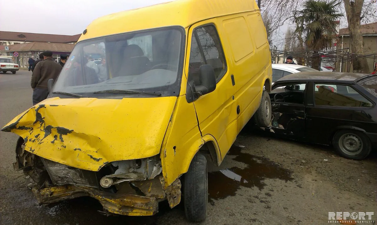 Lənkəranda zəncirvari qəza: 4 maşın toqquşub - FOTO