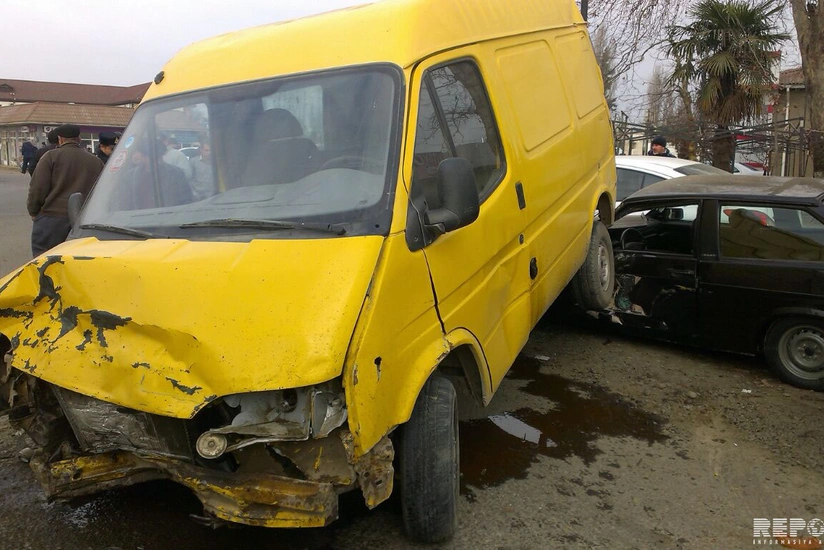 Lənkəranda zəncirvari qəza: 4 maşın toqquşub - FOTO