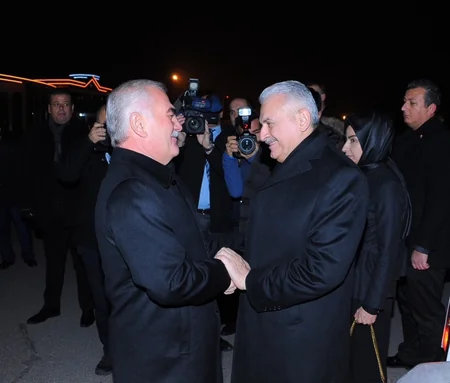 Türkiyənin baş naziri Binəli Yıldırım Naxçıvana səfərə gedib