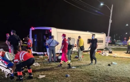Rumıniyada ukraynalıların olduğu avtobus aşıb, onlarla yaralı var