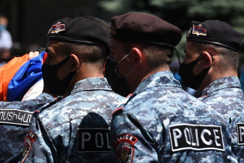 Yerevana giriş-çıxışlar bağlanıb