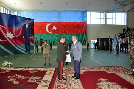 Silahlı Qüvvələrdə Dövlət Bayrağı Günü qeyd olunub - FOTO