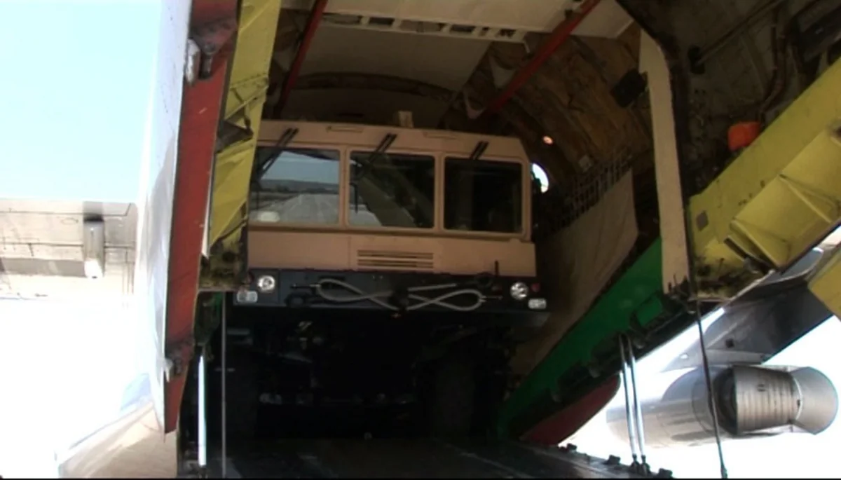 Азербайджан принял на вооружение Полонезы - ВИДЕО