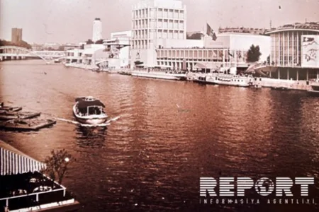 ​В Баку открылась фотовыставка Берлин и Париж до 1914 года