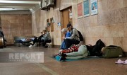 Kiyev kütləvi hava hücumuna məruz qalıb, əhali gecəni metroda keçirib - FOTOREPORTAJ