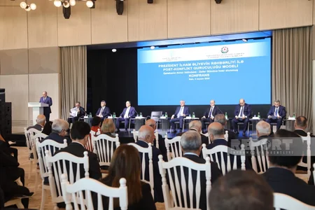 YAP-da Zəfər Gününə həsr olunmuş konfrans keçirilib