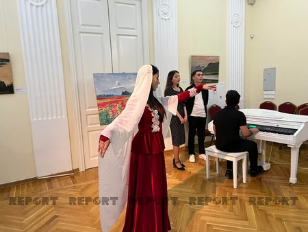 В Саратове отрылась выставка Цветные сны Азербайджана