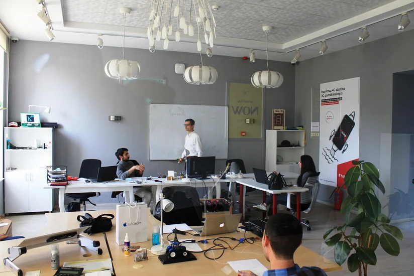 Gənc developerlər “AppLab” sayəsində layihə idarə edilməsinin əsaslarını öyrəniblər
