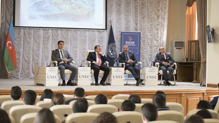 “Qlobal kapital bazarları və Azərbaycanda bu sahədəki yeniliklər” mövzusunda konfrans keçirilib