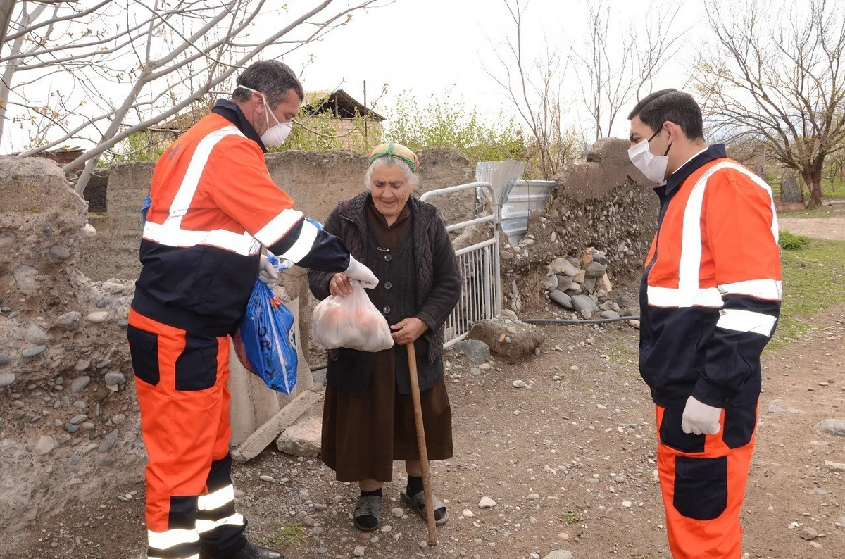 AAYDA daha 1 000 aztəminatlı ailələrə ərzaq paylayıb