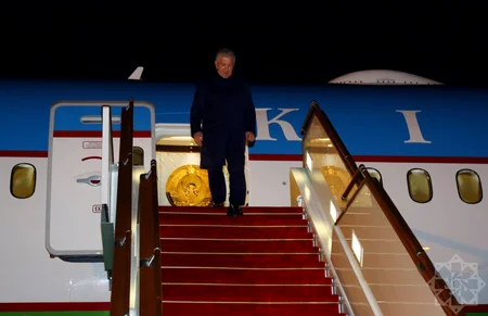 Özbəkistan Prezidenti Şavkat Mirziyoyev Azərbaycana işgüzar səfərə gəlib