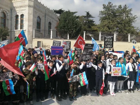 Beyazit meydanında Xocalı soyqırımının 30-cu ildönümü ilə əlaqədar aksiya keçirilib