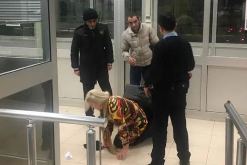 Турецкие пограничники задержали двух граждан Грузии, пытавшихся провести в чемодане женщину