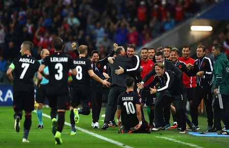 AVRO-2016: İsveçrə play-off mərhələsinə adlayıb