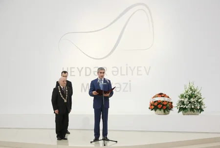 Heydar Aliyev Center hosts solo exhibition of sculptor Omar Eldarov