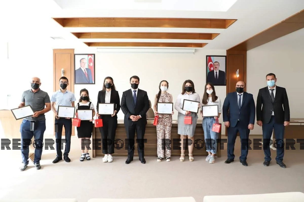 Neftçalada yüksək bal toplayan gənclərlə görüş keçirilib 
