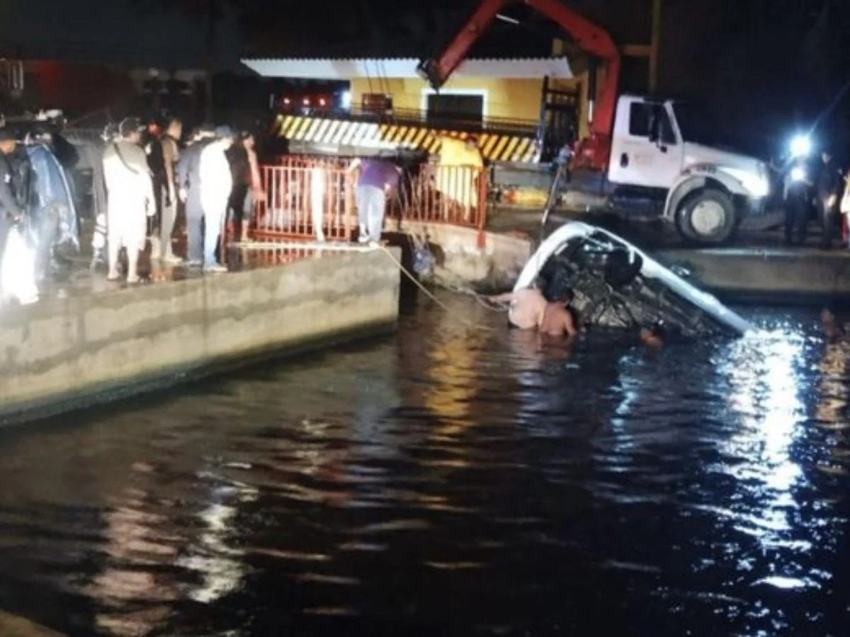 Meksikada avtomobilinin çaya düşməsi nəticəsində 7 nəfər ölüb