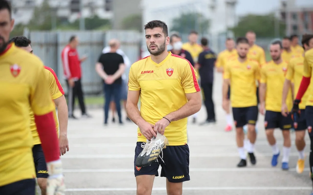 Monteneqrolu futbolçu: Azərbaycanla matçda qələbə üçün hər şeyi edəcəyik