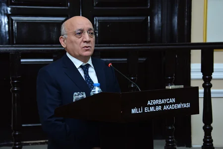 AMEA-da Heydər Əliyevin anım günü ilə bağlı tədbir keçirilib