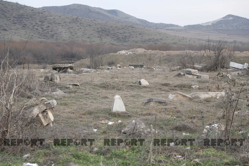 Армяне разрушили Агдамское кладбище, превратив его в пашню – ВИДЕОРЕПОРТАЖ 