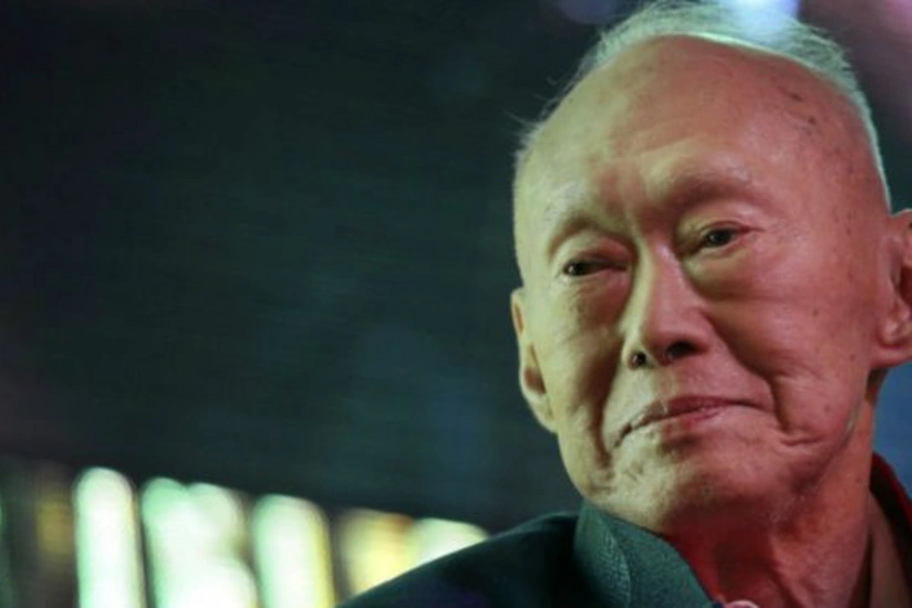 Singapore's founding father dies