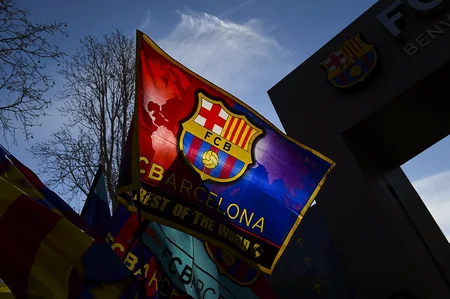 ​Барселона вышла в лидеры, Месси догнал Роналду