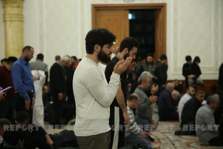 “Xanım Fatimeyi Zəhra” məscidində Qədr gecəsi