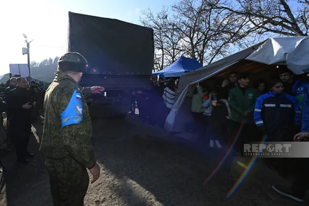 На дороге Шуша-Ханкенди в очередной раз созданы условия для движения автомобилей миротворцев