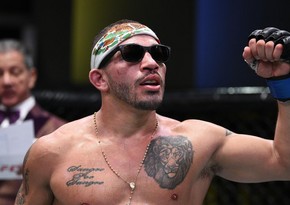 UFC döyüşçüsü ailə üzvlərini bıçaqladığı üçün həbs olundu