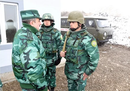 Elçin Quliyev Azərbaycan-Ermənistan dövlət sərhədində xidməti-döyüş fəaliyyətini yoxlayıb