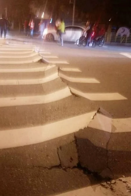4 killed, 219 injured in a strong quake in Taiwan - VIDEO