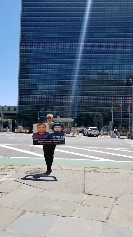 BMT-nin qarşısında azərbaycanlı jurnalistlər yad edilib