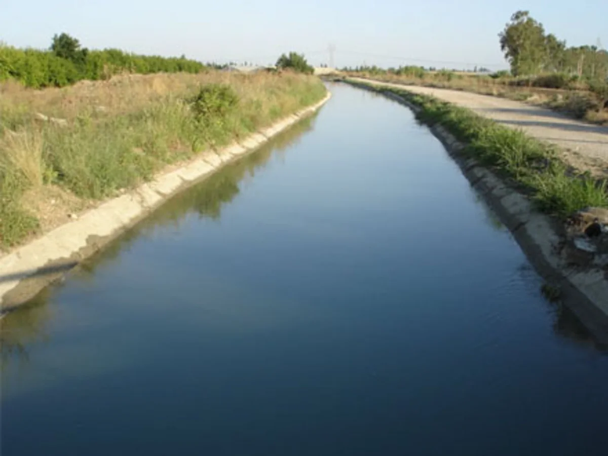 Bərdədə maşın su kanalına düşüb 3 nəfər boğularaq ölüb